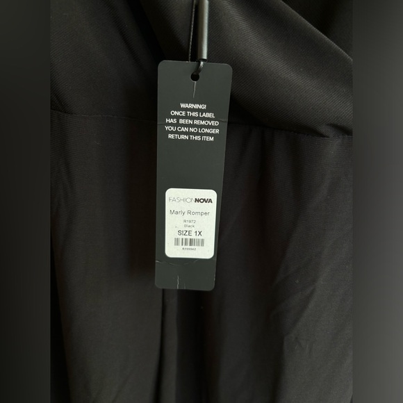 NWT Fashion Nova Plus Size Black Romper Jumper Trimmed with Lace 1X - Picture 6 of 8